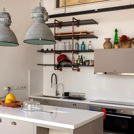 Homestay Memeraki Artist Residency