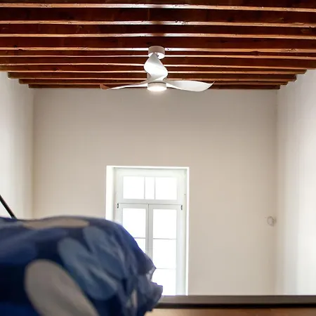Rum i privatbostad Memeraki Artist Residency *