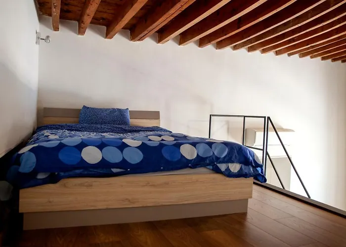 Habitación en casa particular Memeraki Artist Residency *